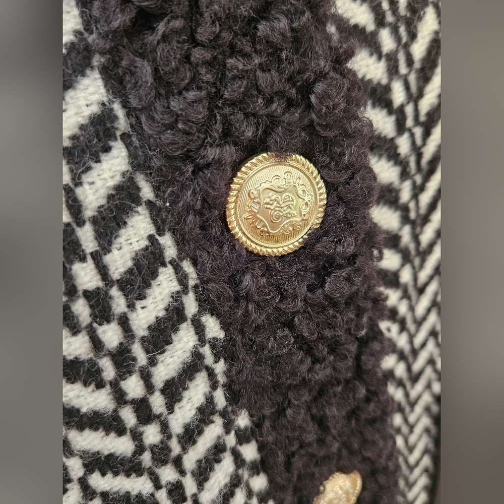 7 Seven For All Mankind Black & White Chevron Teddy Sherpa Coat-Size Medium - Picture 6 of 9